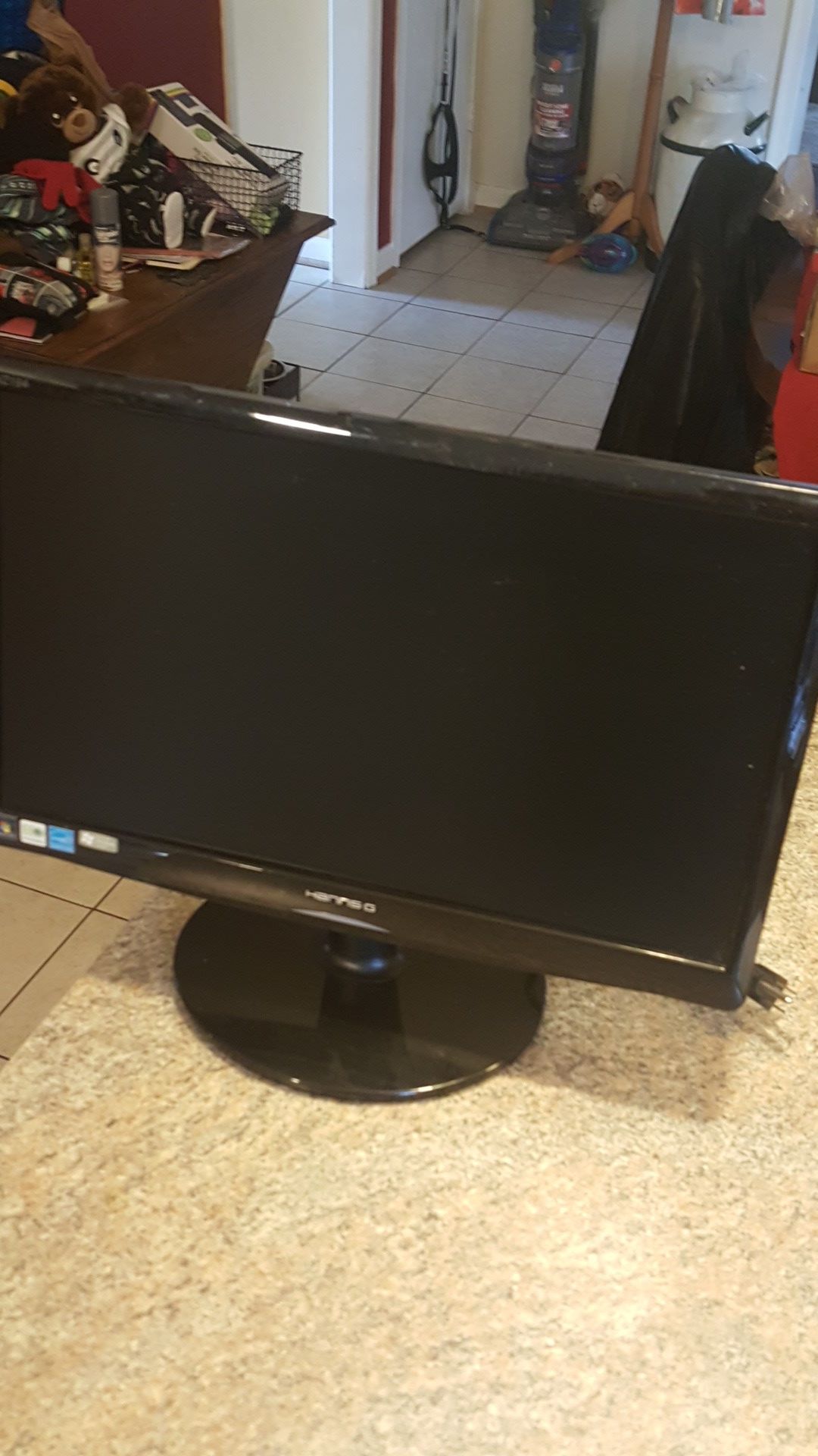 18" monitor