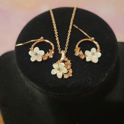 Mother of Pearl Cherry Blossom Flower Pendant Charm 18" Rose Goldtone Necklace with Matching Earrings F8 
