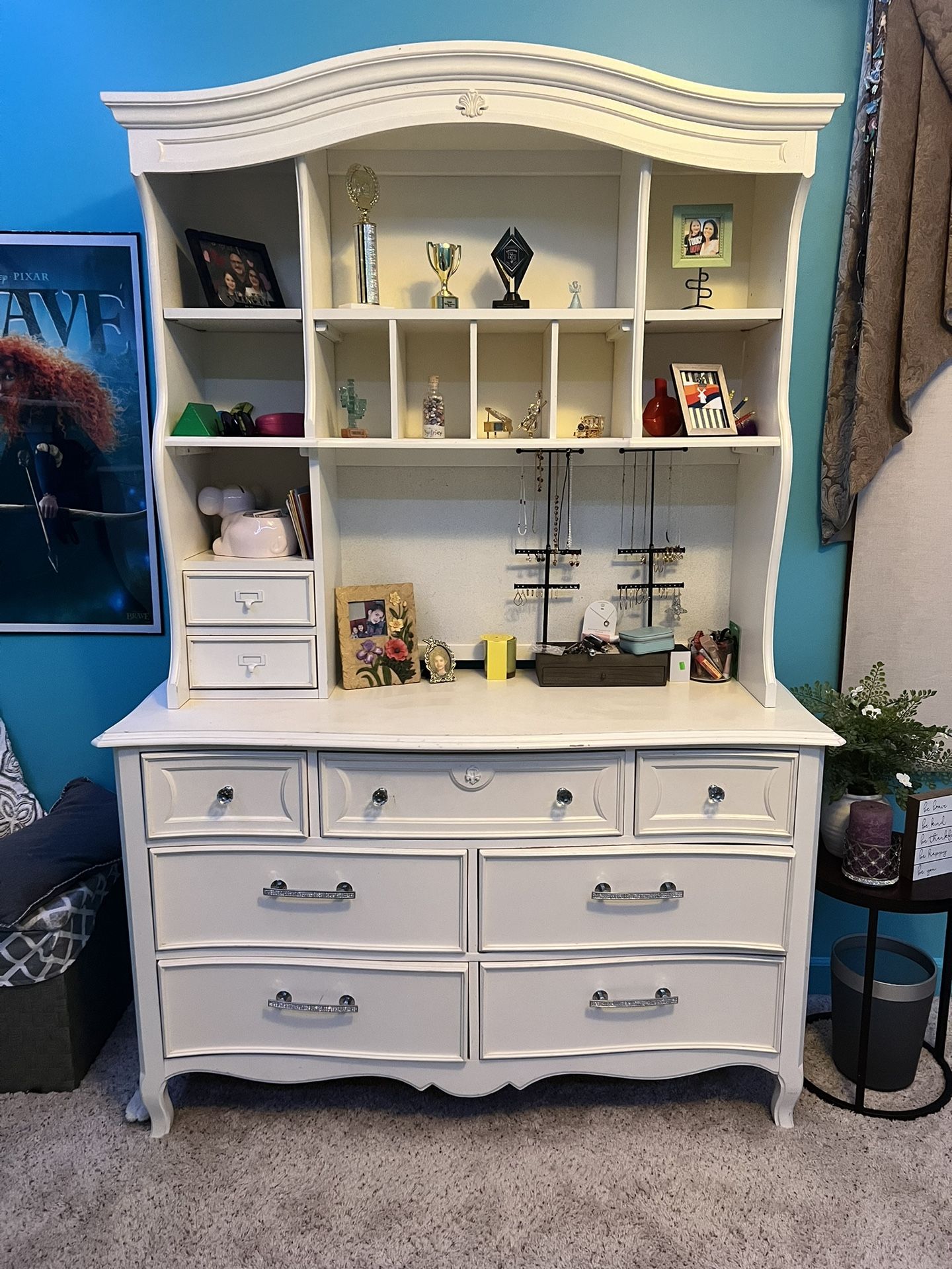 Amazing Dresser, White Solid Wood