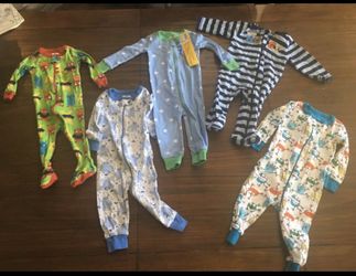 New onesies size 6/9 months
