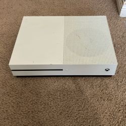 Xbox 1 S (20 Games Separate Price)