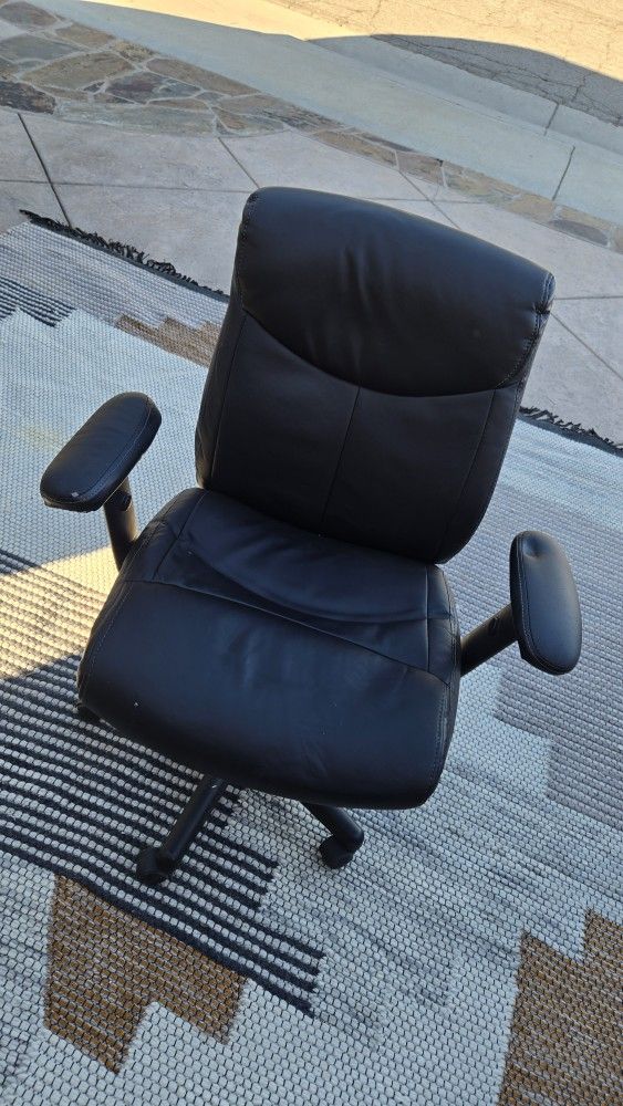 Black Office Chair