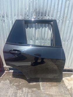 2019 2020 2021 2022 2023 2024 2025 2026 BMW X5 Right Passenger Side Rear Door Complete OEM