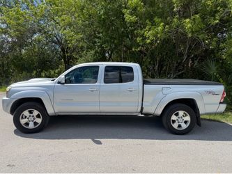 2009 TOYOTA TACOMA PRE RUNNER V6 4.0L V6 RWD* ONE OWNER* CLEAN* TRADES  ONLY 198,000 MILES  CLEAN FLORIDA TITLE  ZERO RUST  ICE COLD AC  PREMIUM GRAY 