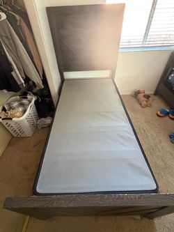 Kelcey Twin Bed
