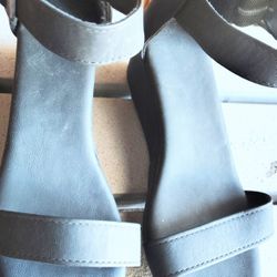 Women's new Wedge Sandles Size 6.5