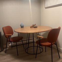 Round Wooden Table and Chairs 