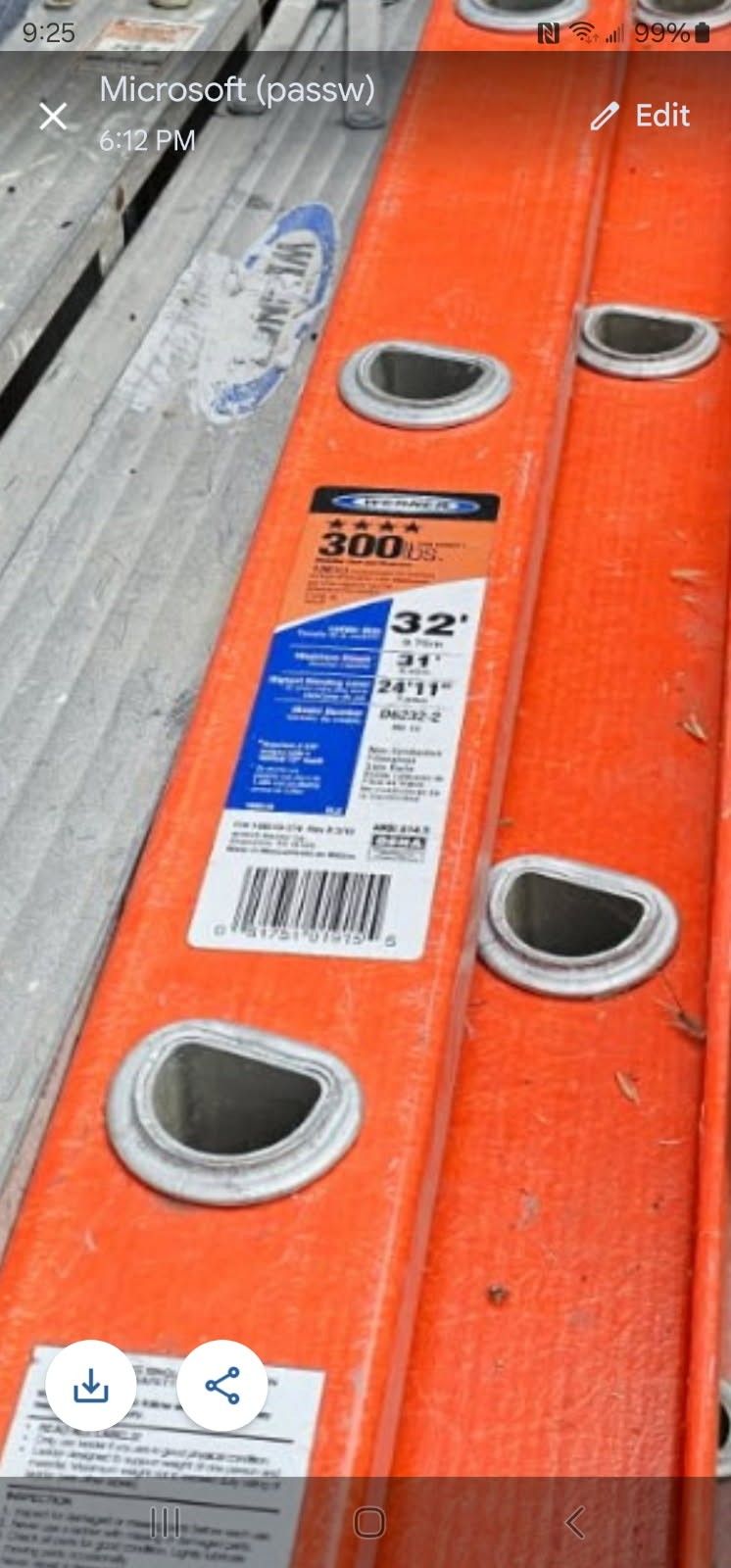 32ft 300lb Werner Fiberglass Ladder