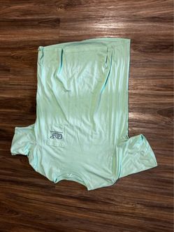 Vineyard Vines T-shirt