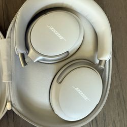 New Without Box  Bose - QuietComfort Ultra Wireless Noise Cancelling Over-the-Ear Headphones - White Smoke