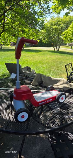 RADIO  FLYER  SCOOTER $15