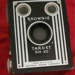 ORIGINAL VINTAGE KODAK TARGET SIX-20 BOX CAMERA 