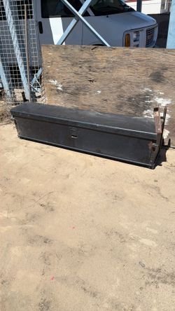 Dry van or Flat bed trailer tool box make an offer