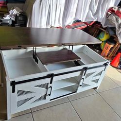 FARMHOUSE LIFT TOP COFFEE TABLE