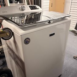 WASHING MACHINE Maytag MVW7230HW0 Top-Load Washer – 5.3 cu ft, Agitator, Smart
