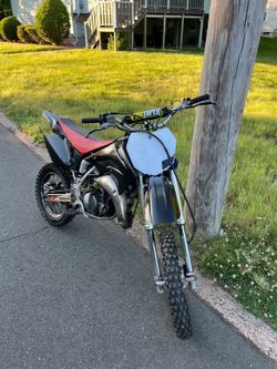 cr85r