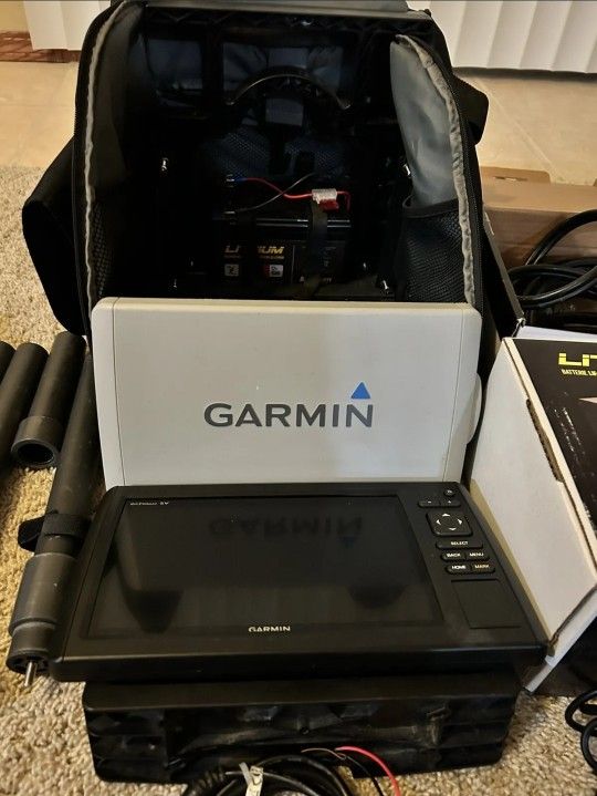Garmin Panoptix LiveScope Ice Fishing Bundle W/UHD 93sv for Sale in Los