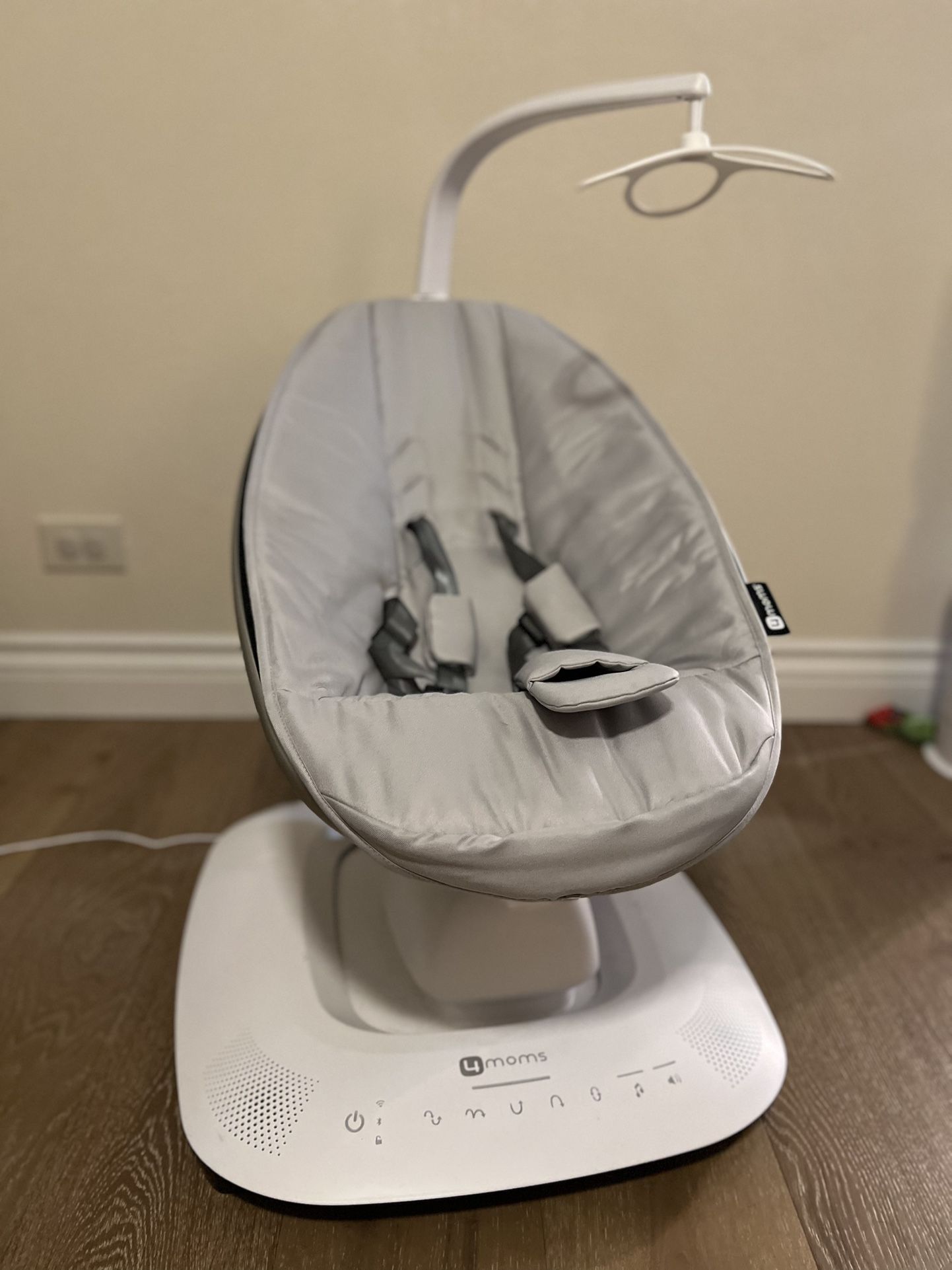 Baby swing - 4moms OBO