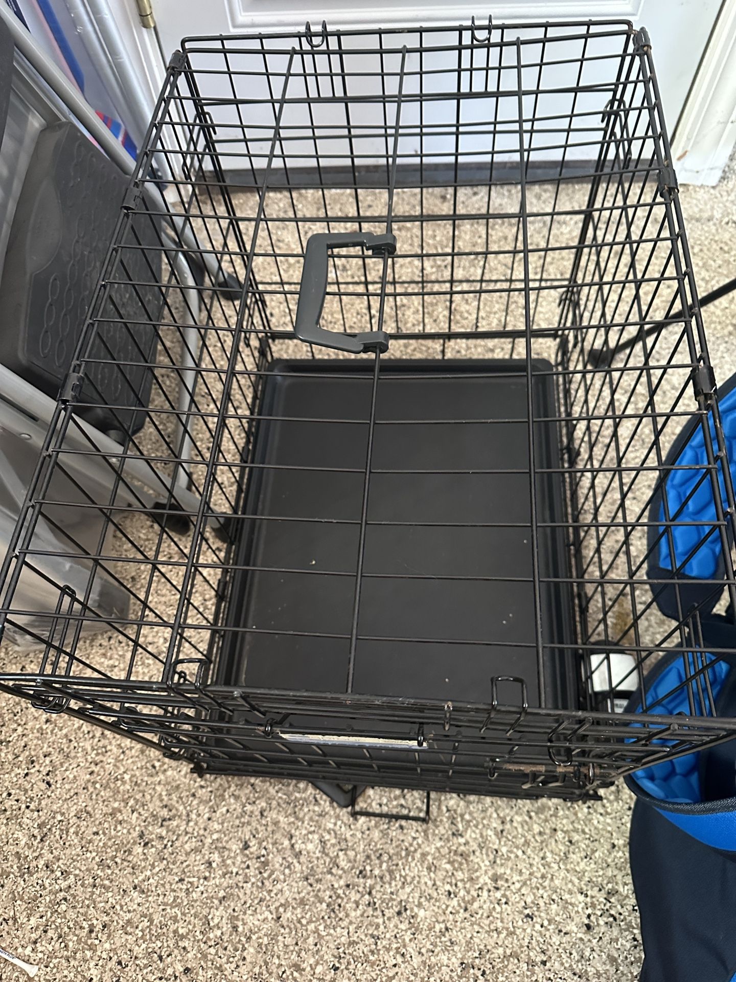 Dog crate
