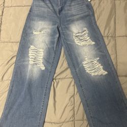 Women SO Distressed Jeans