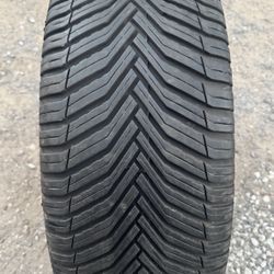 Michelin 245/50/20   (1) Tire