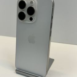 Apple iPhone 15 PRO 256gb. ( Fully Unlocked )