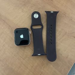 Apple Watch Series 5 With Charging Dock