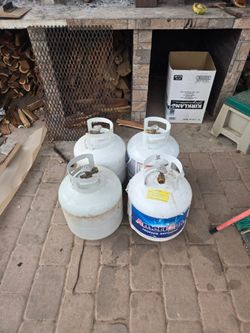 Gas tank