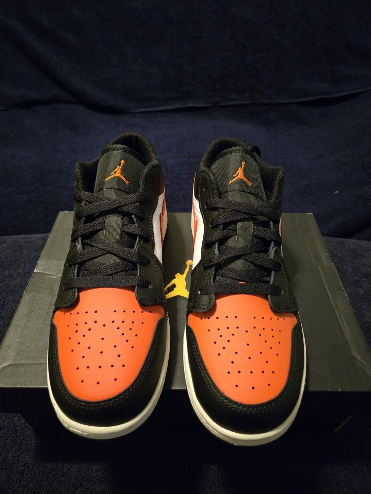 Nike Air Jordan 1 Low GS Youth Size 7