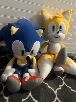 Sonic & tails plushies $20 for both 