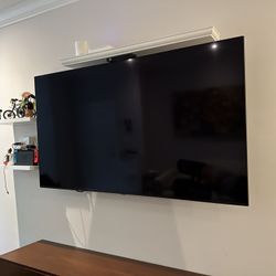 65 “ LG  NanoCell Smart tv  with Mount