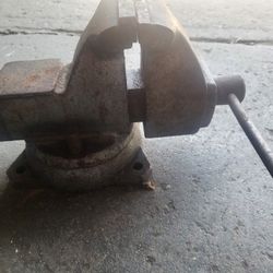 Wilton Bench Vise 4" Jaw