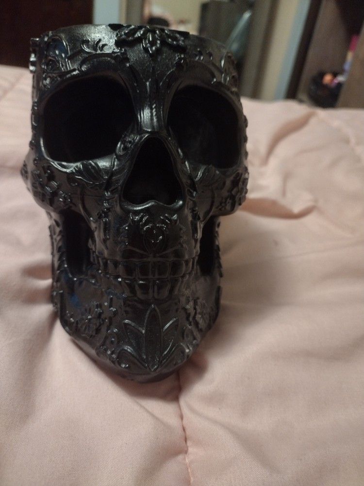 Skull Brush Holder