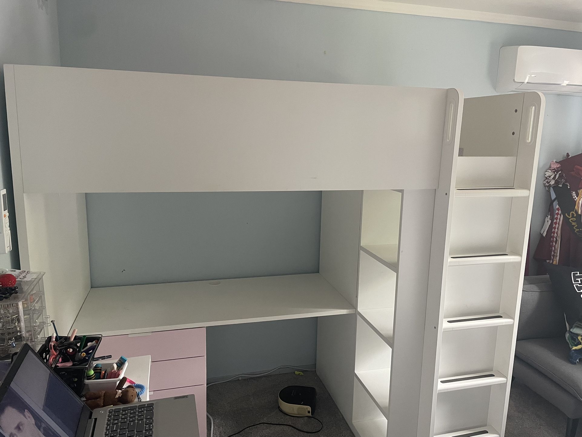 Girls Desk/bed Unit