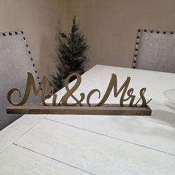 Mr & Mrs Home Decor