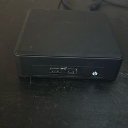 Intel NUC 
