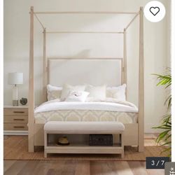 Canopy White Oak Queen Bed 
