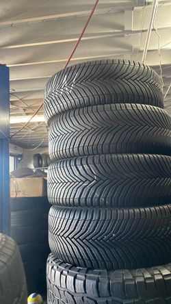 245/50R20 marca Michelin usada en excelentes condiciones de vida