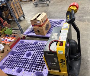 electric pallet jack
