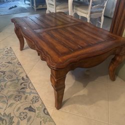 Solid Wood Coffee Table – French Country Style – Excellent Condition