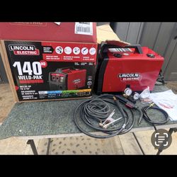 Lincoln  Electric Weld-Pak 140 Amp MIG and Flux-