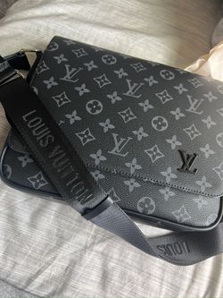 Louis Vuitton Messenger Bag District PM for Sale in New York, NY