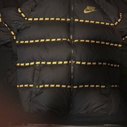 Nike Puffer 