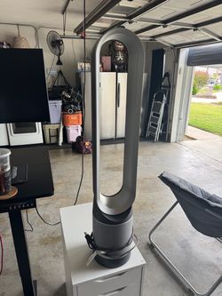 Dyson AM11 Pure Cool Tower Air Purifier & Fan w/ remote
