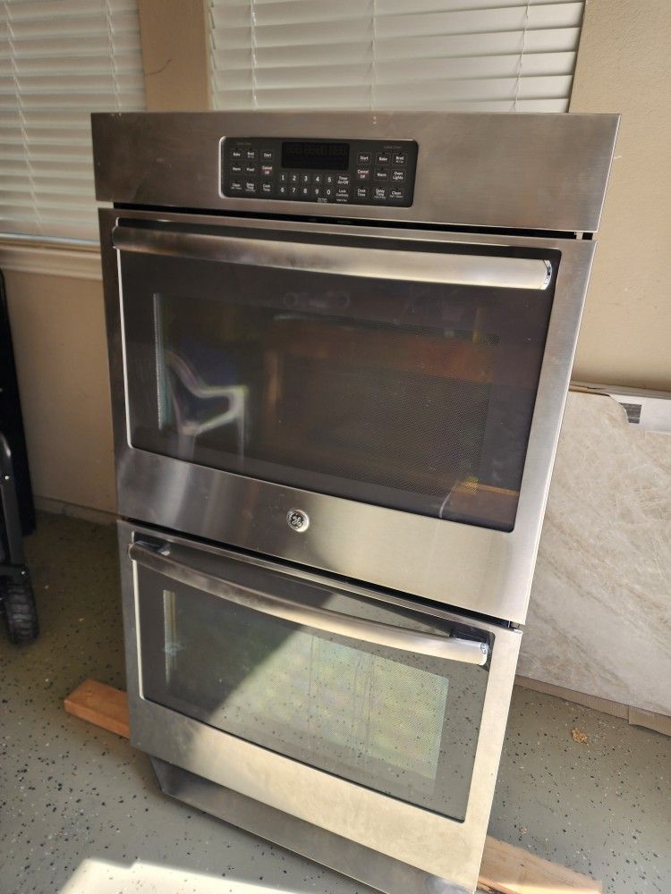 GE 30 Inch Double Wall Oven -  Electric - Stainless Steeel