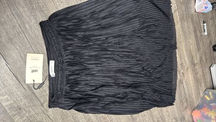 black skirt