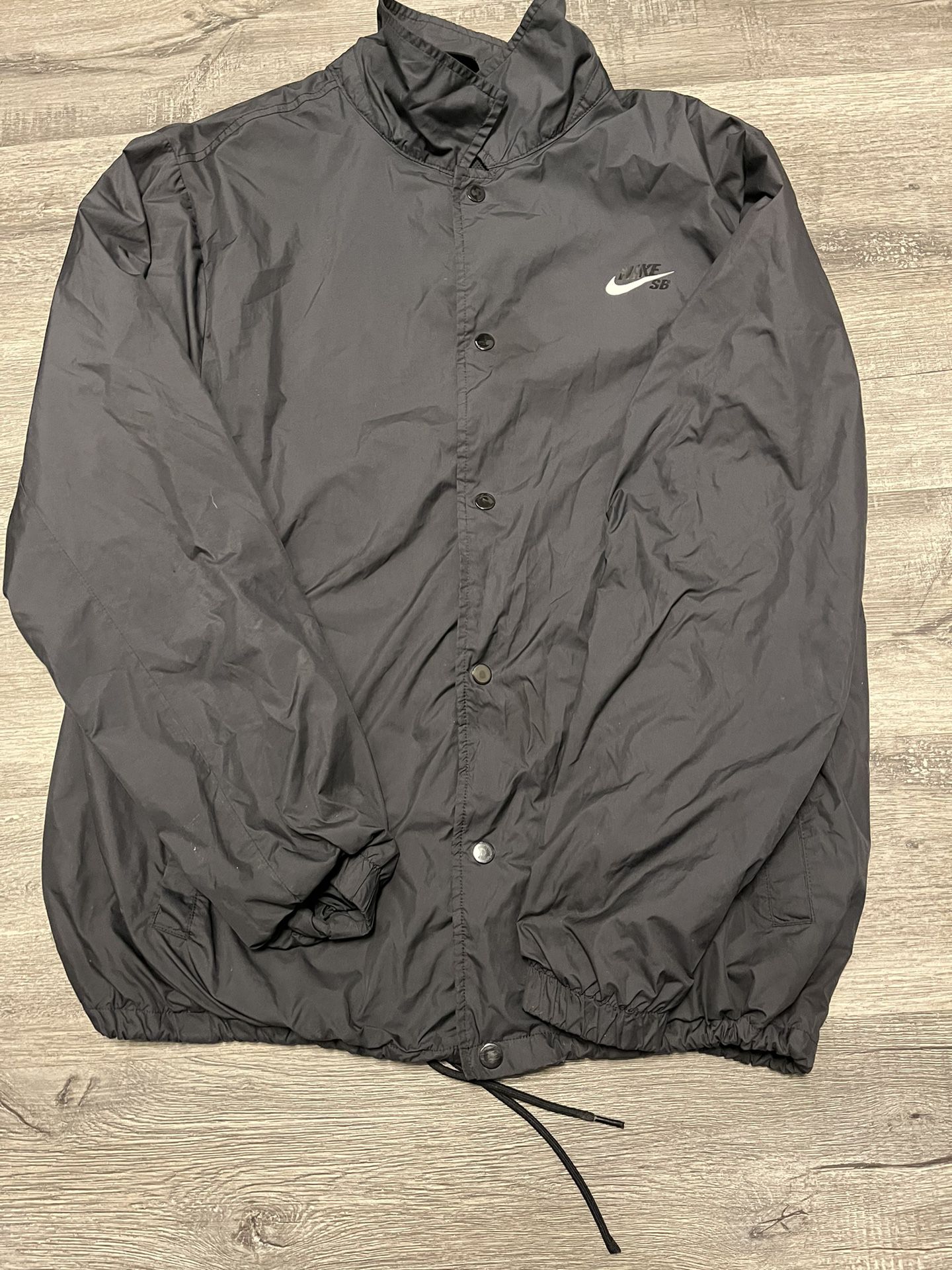 Nike SB 829509-010 Shield Windbreaker Coaches Jacket Black Mens Size XL
