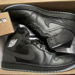 Jordan 1 Mid SE