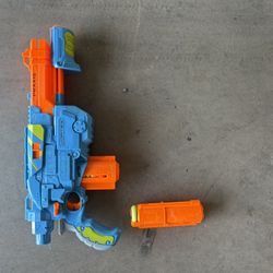 Nerf Gun (Bullets Included)