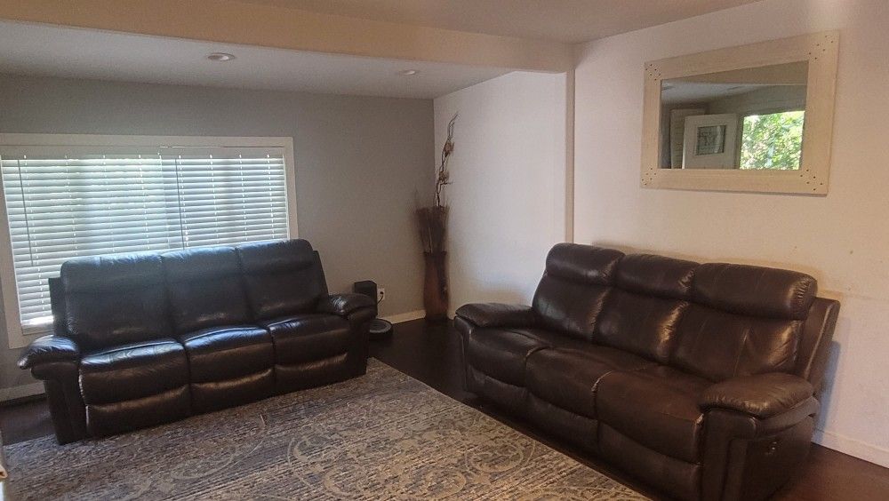 Reclining Leather Sofas